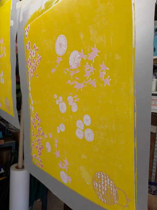 These last few weeks I’ve started auditioning my “notes on a garden” print. The first 2 layers (of 6…